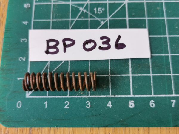 Handbrake adjuster rod spring, M8  BP036